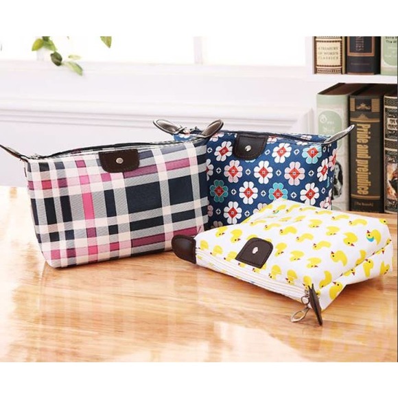 Floral Cosmetic Bag - Picture 5 of 5